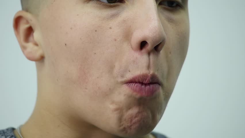 Amateurin tanzt sexy zu Musik Amateurin tanzt sexy zu Musik